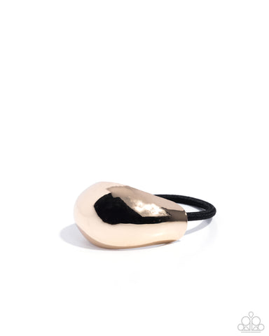 Striking Selfie - Gold - Paparazzi Accessories