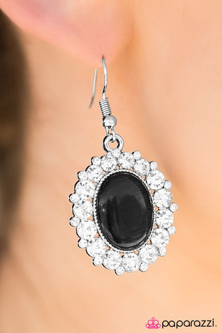 Wouldnt It Be ICE? - Black - Paparazzi Accessories