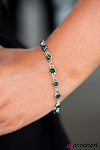 Hold On To Your SPARKLE! - Green - Paparazzi Accessories