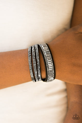 Just In SHOWTIME - Black - Paparazzi Accessories