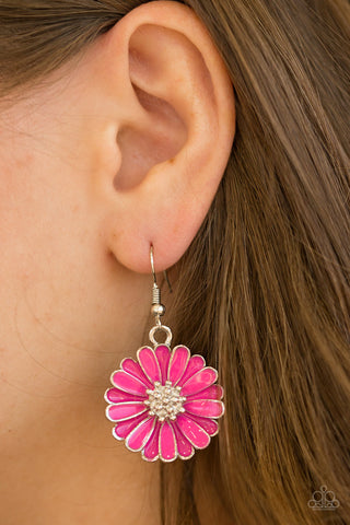 Distracted By Daisies - Pink - Paparazzi Accessories