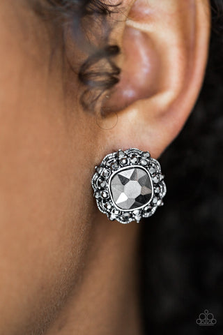 Starry Starlet - Silver - Paparazzi Accessories