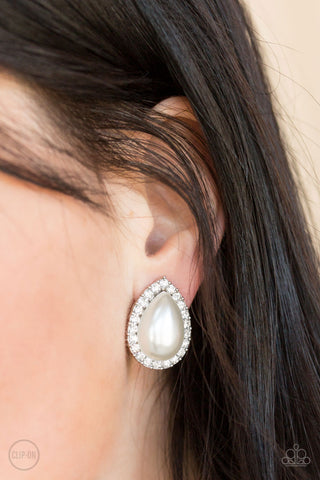 Old Hollywood Opulence - White - Paparazzi Accessories