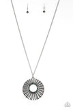 Chicly Centered - Multi - Paparazzi Accessories