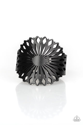 Wildflower Garden - Black - Paparazzi Accessories