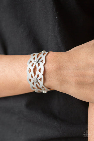 Runaway Radiance - Silver - Paparazzi Accessories
