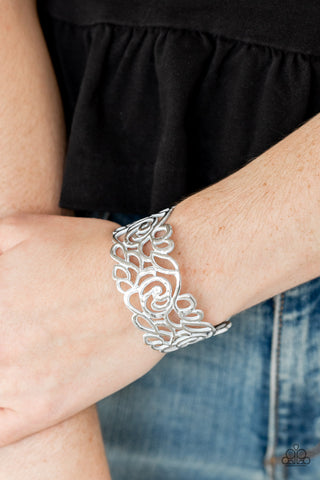 Victorian Gardens - White- Paparazzi Accessories