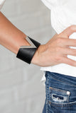 Claws Out - Black - Paparazzi Accessories