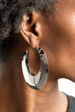 Going OVAL-board - Silver - Paparazzi Accessories