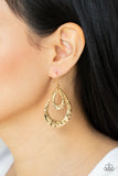 Museum Muse - Gold - Paparazzi Accessories