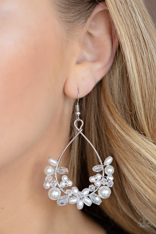 Marina Banquet - White - Paparazzi Accessories