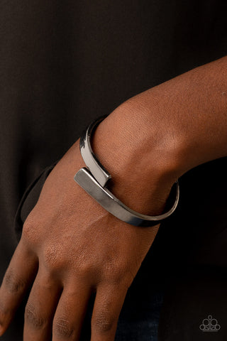Dare to Flare - Black - Paparazzi Accessories