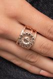 Roadside Daisies - Rose Gold - Paparazzi Accessories