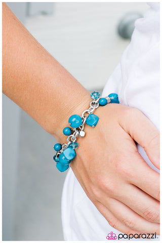 A Fair Catch - Blue - Paparazzi Accessories