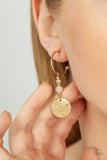Artificial STARLIGHT - Gold - Paparazzi Accessories