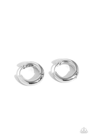 Simply Sinuous - Silver - Paparazzi Accessories
