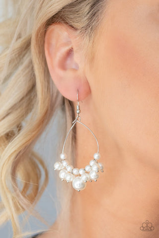 5th Avenue Appeal - White - Paparazzi Accessories