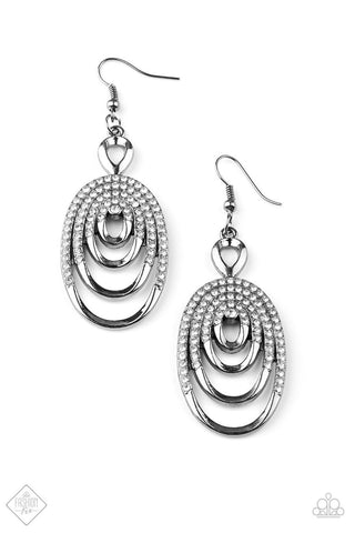 Cosmically Cosmopolitan - Black - Paparazzi Accessories